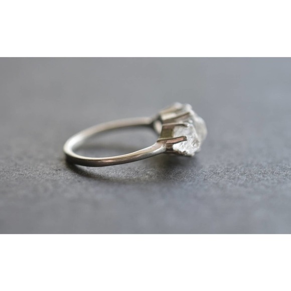 alternative raw diamond engagement ring raw crystal size 4 5 6 7 8 8 9 1… - Picture 2 of 5